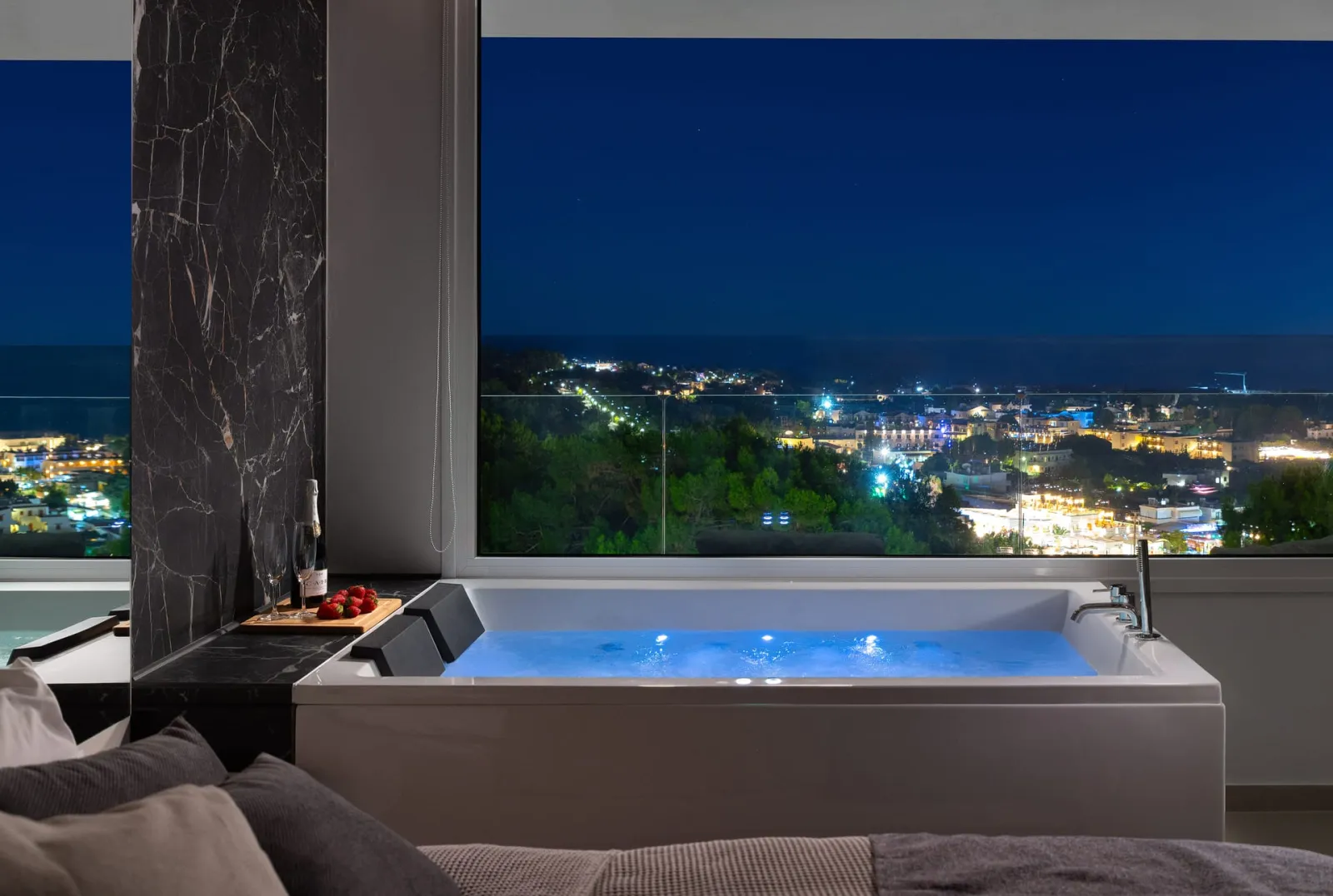 HoneyMoon Suite