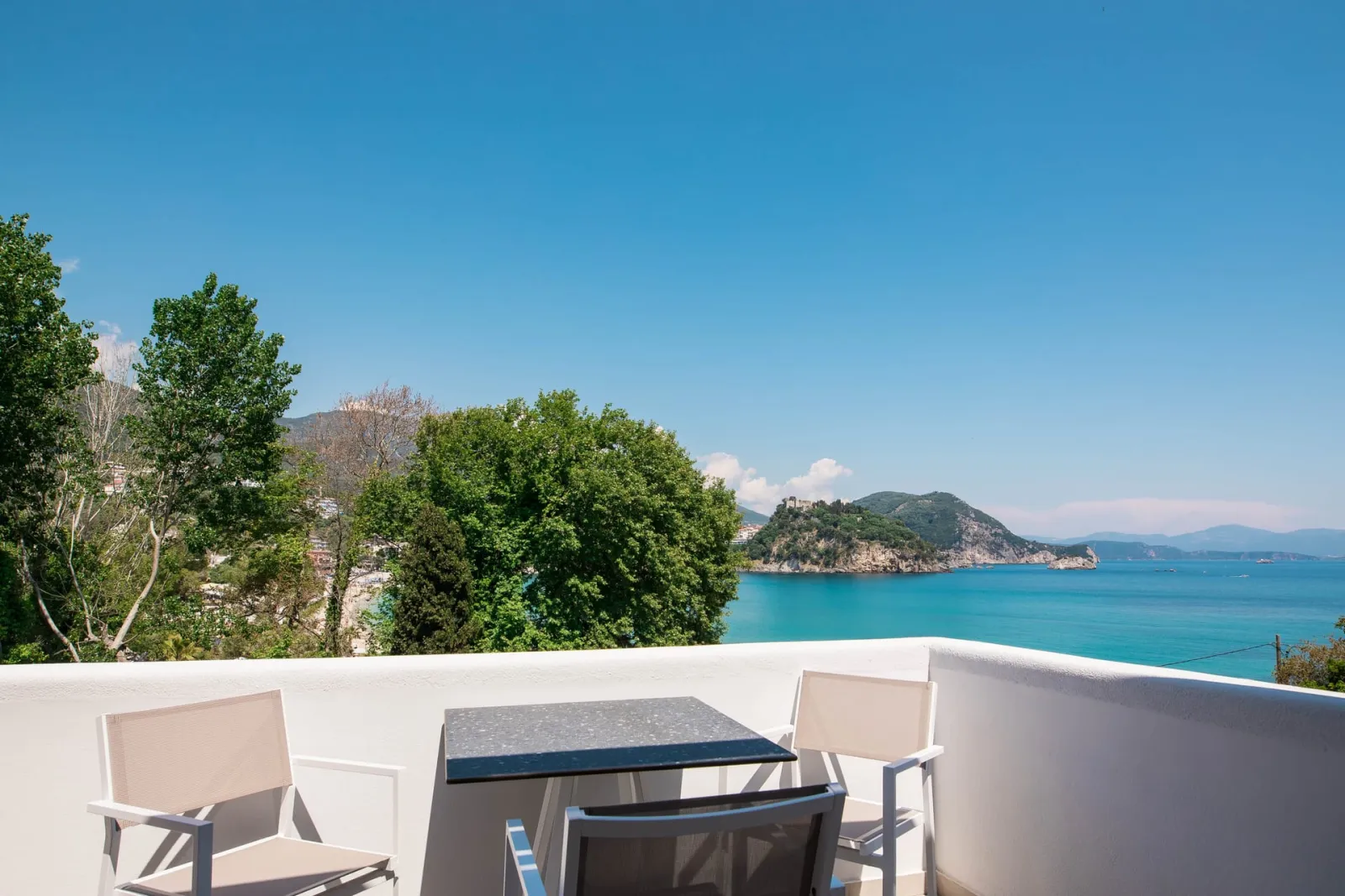 Honeymoon Suite with Sea View