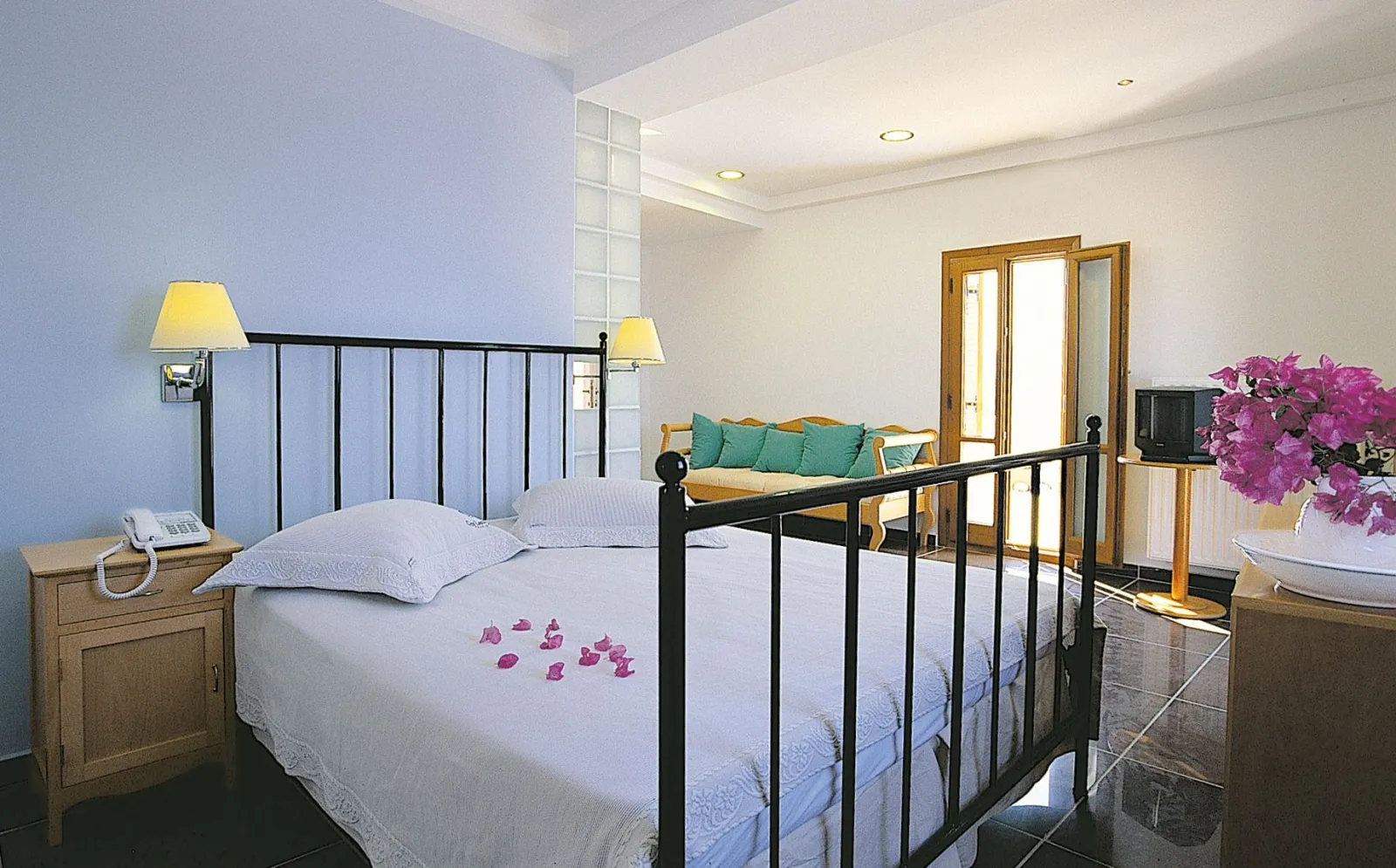 Superior Triple Room - Volcano View