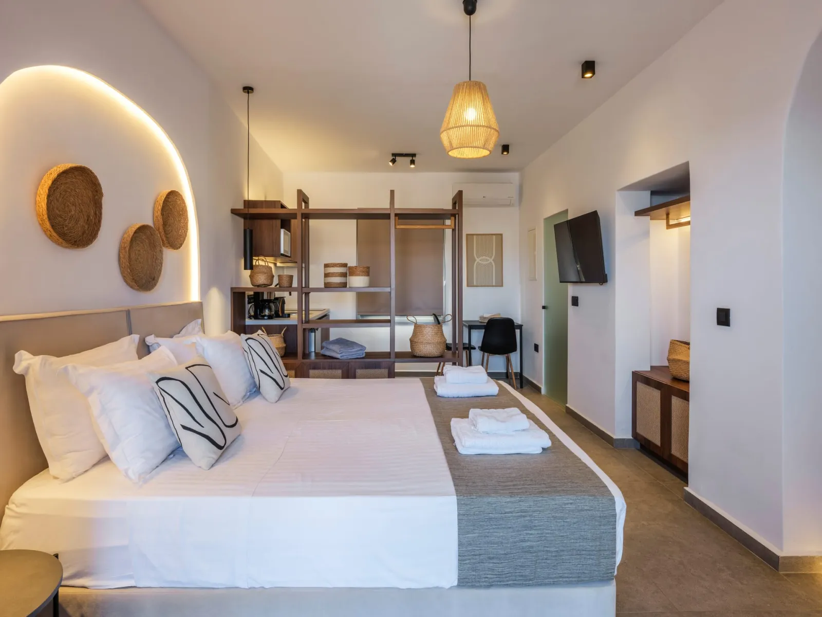 Luna Residence with Jacuzzi