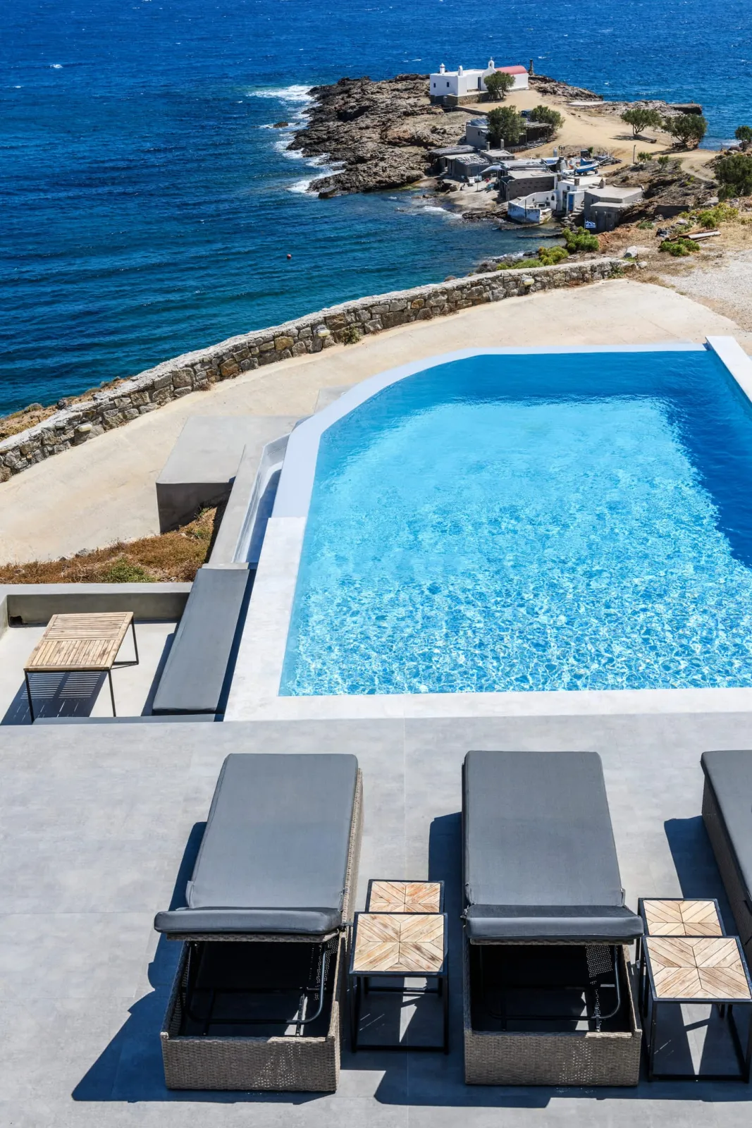 Villa Thea with Private Pool & Jacuzzi