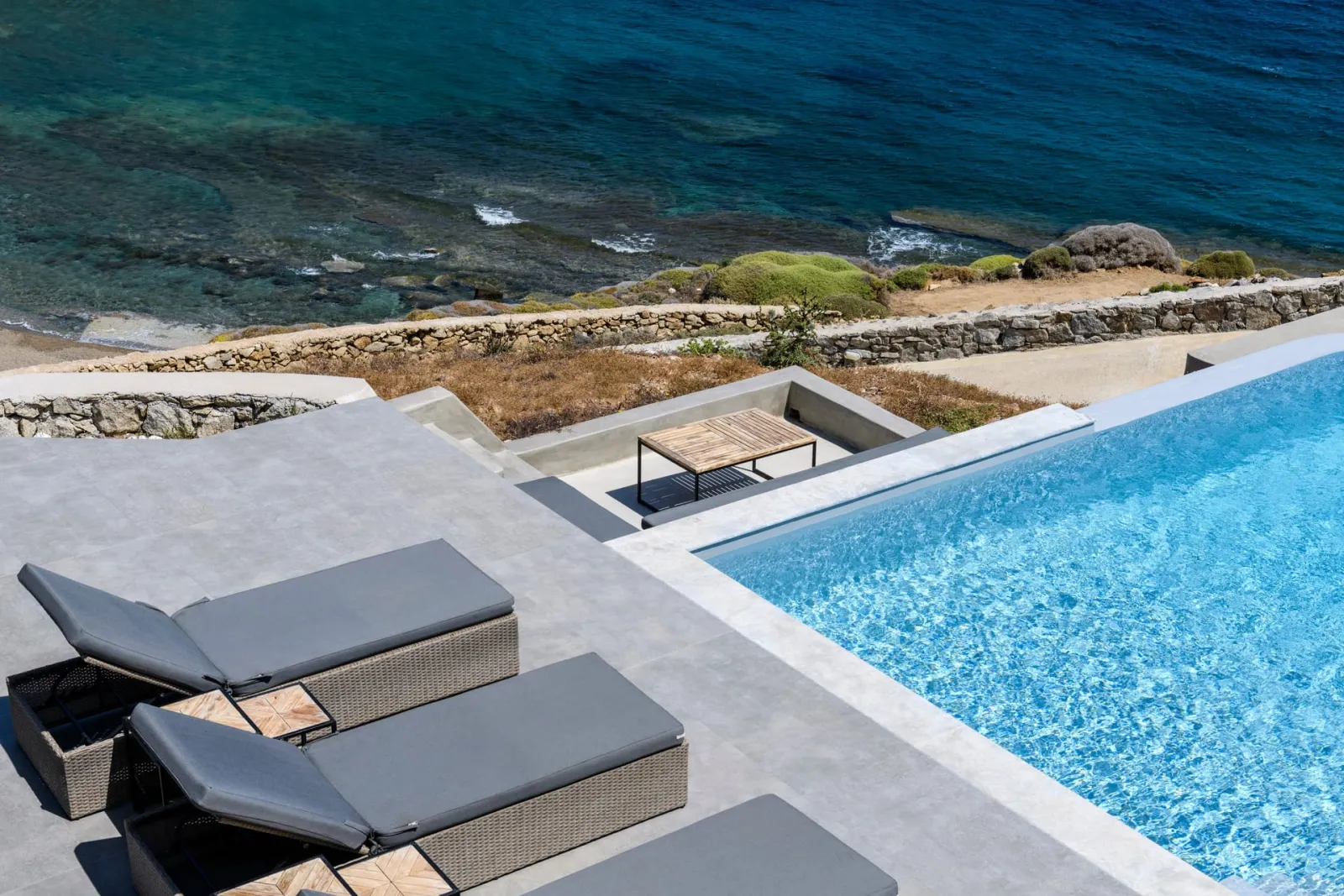 Villa Thea with Private Pool & Jacuzzi