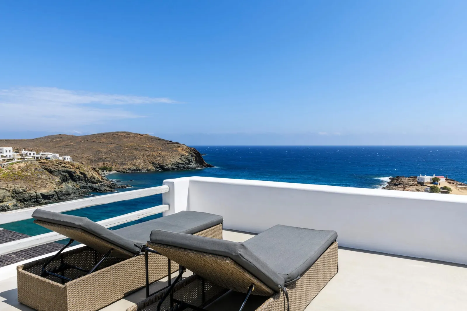 Villa Thea with Private Pool & Jacuzzi