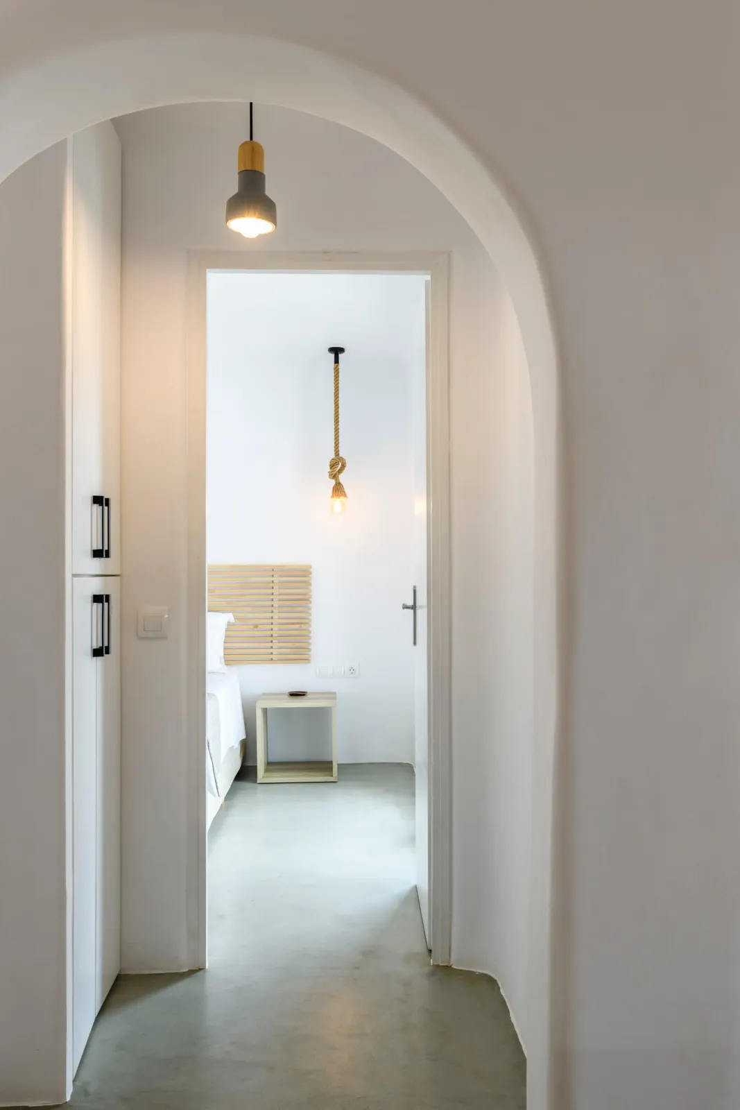 White Residence 1 with Jacuzzi