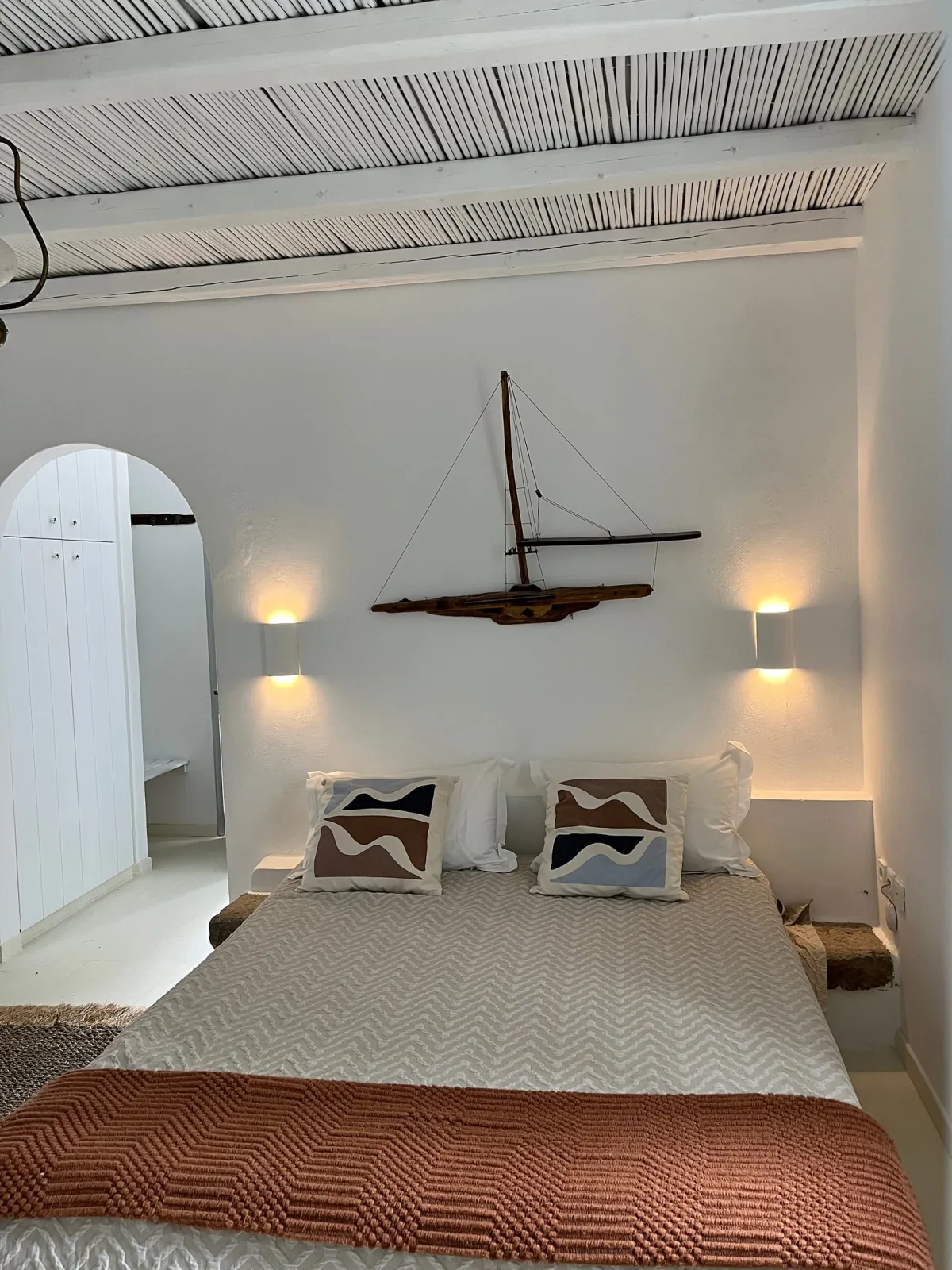 Traditional Mini Suite 