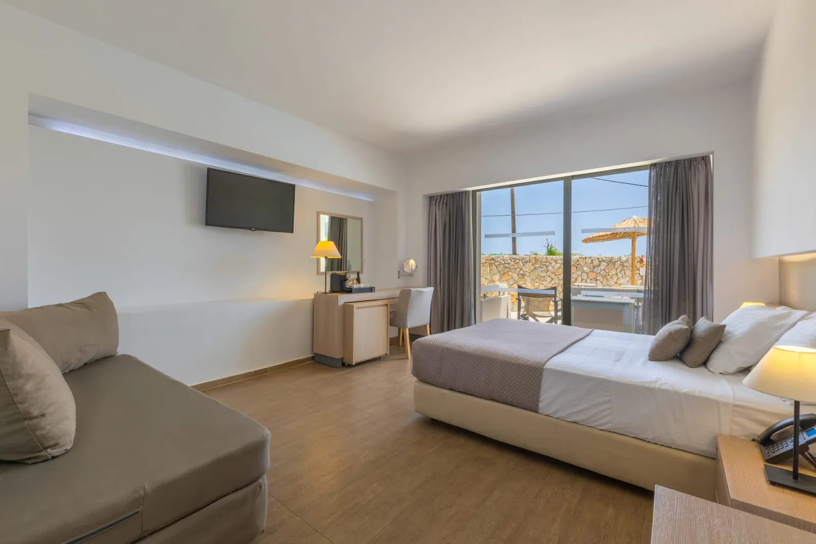 Twin Room with Sharing Pool