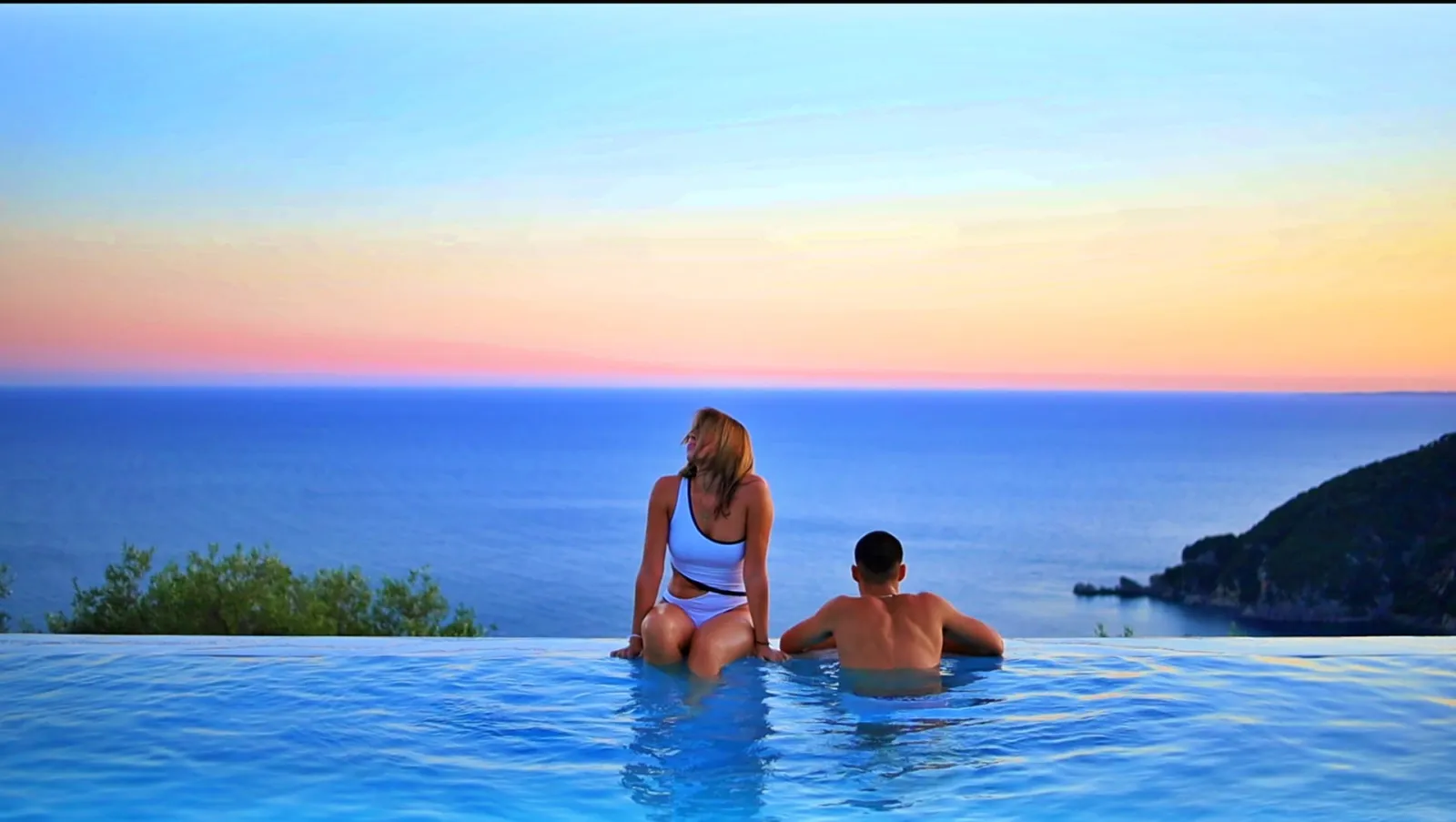 Villa Horizon Blue
