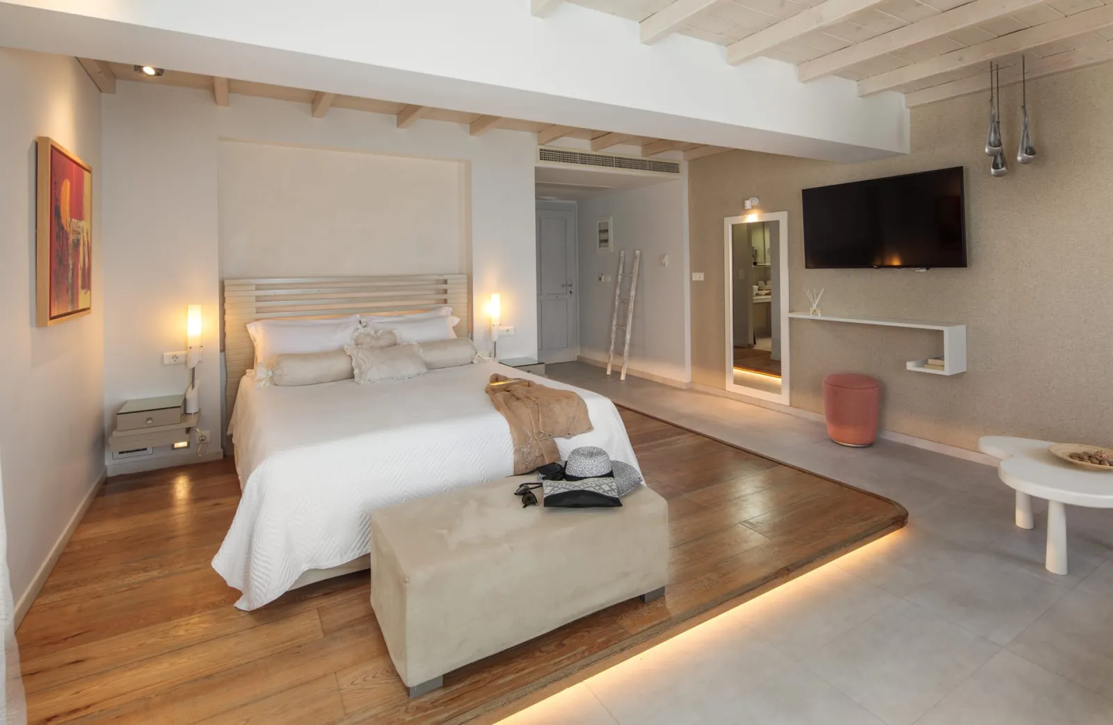 Honeymoon Sea View Suite with Jacuzzi