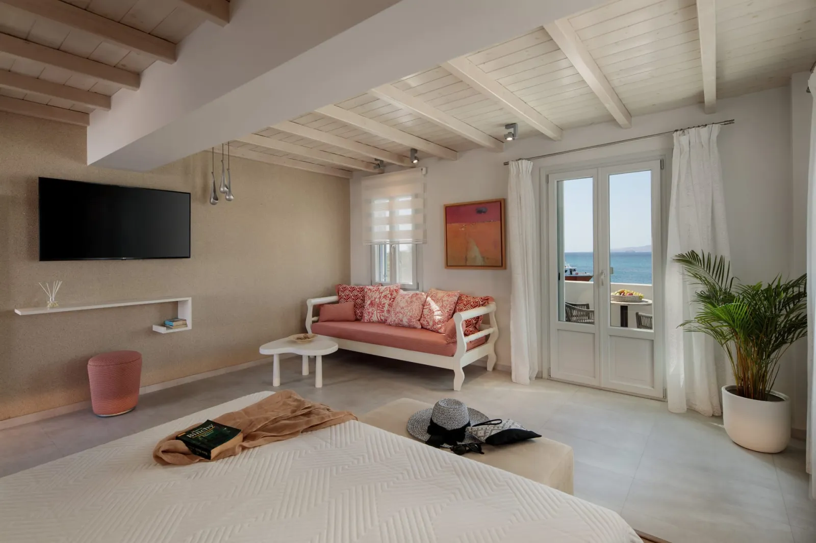 Honeymoon Sea View Suite with Jacuzzi