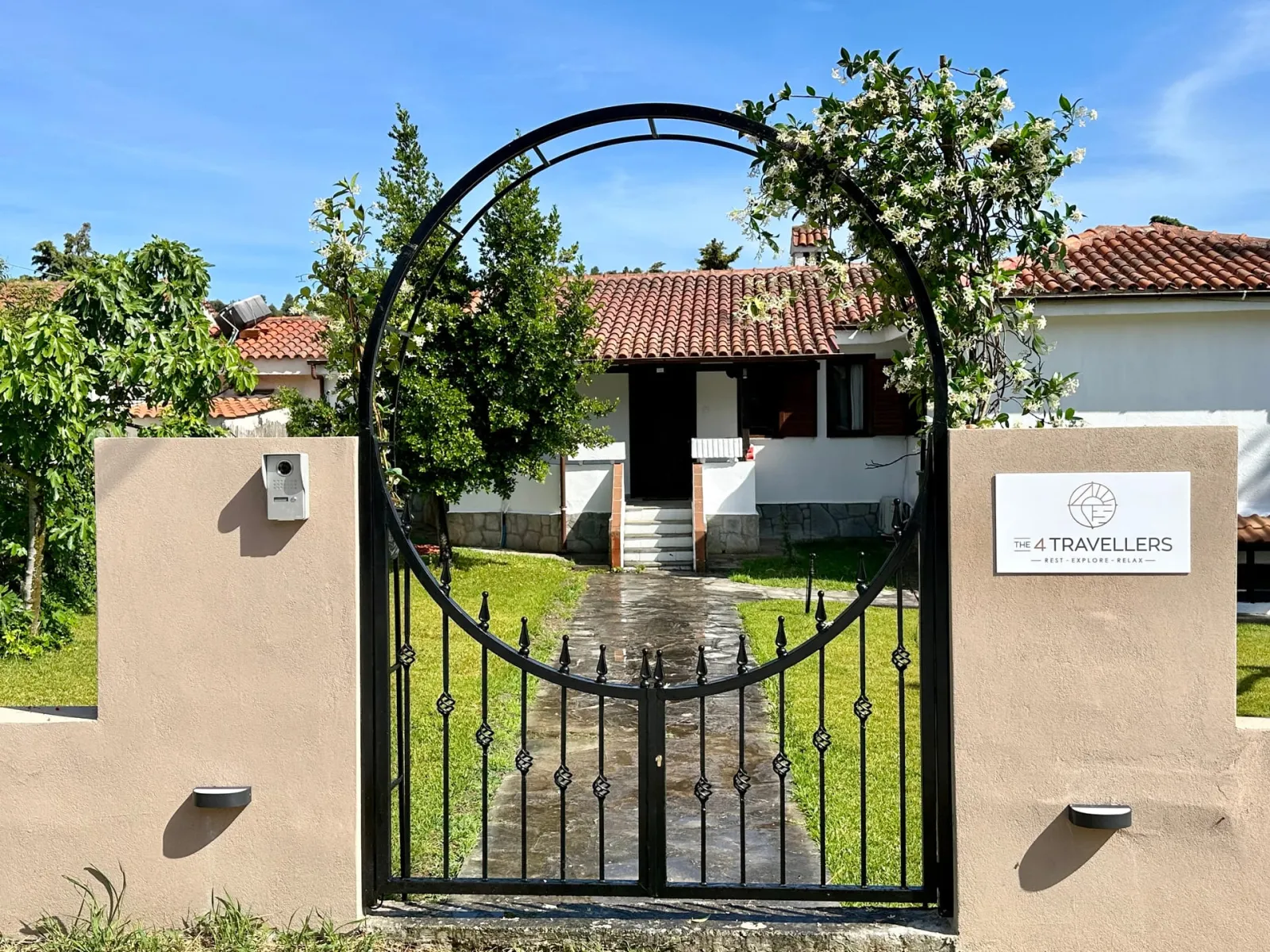 Villa Alex by the 4 Travellers