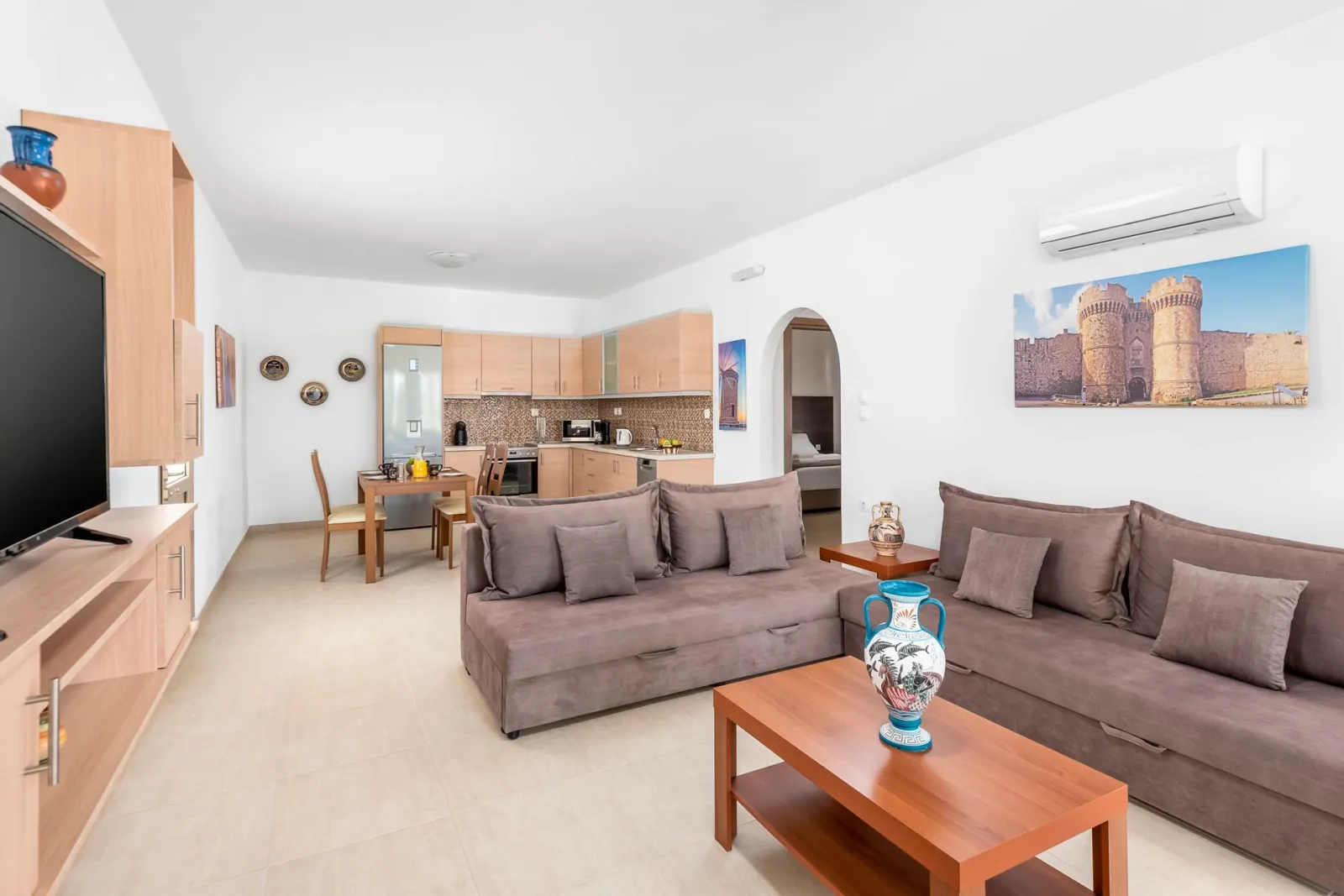 Two-Bedroom Deluxe Suite with Private Pool and Mountain View