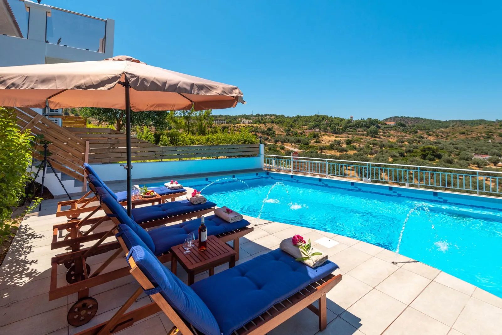 Three-Bedroom Superior Suite with Private Pool and Mountain View