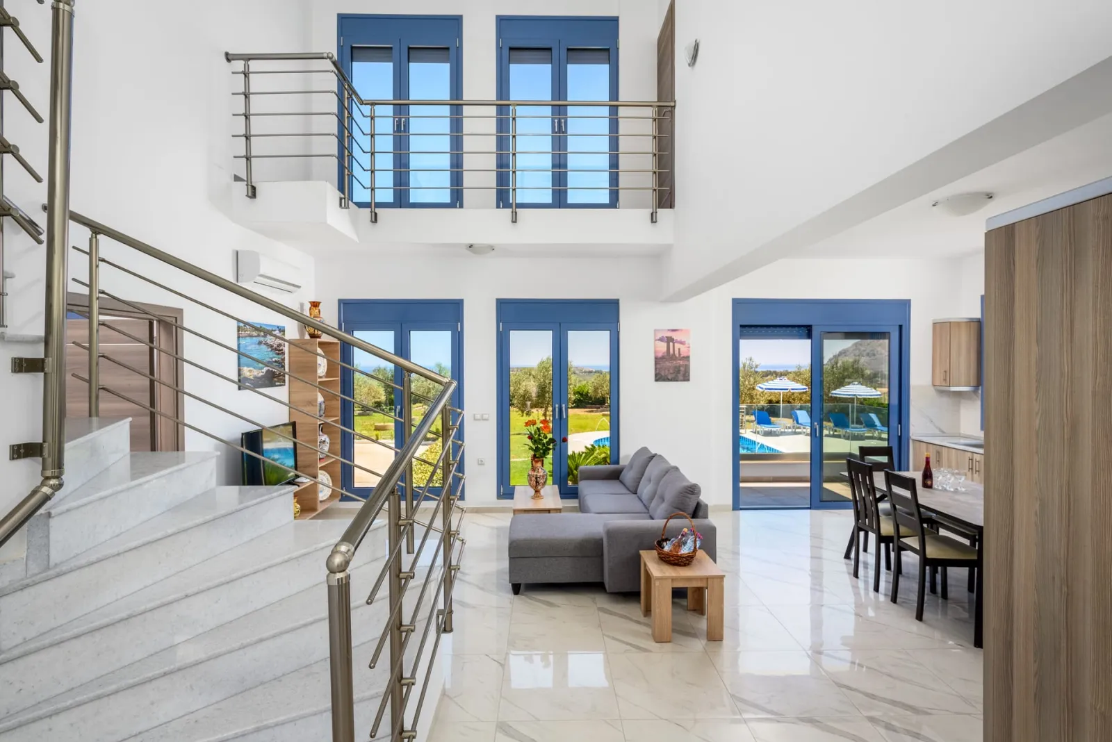 Five-Bedroom Superior Suite with Private Pool and Mountain view