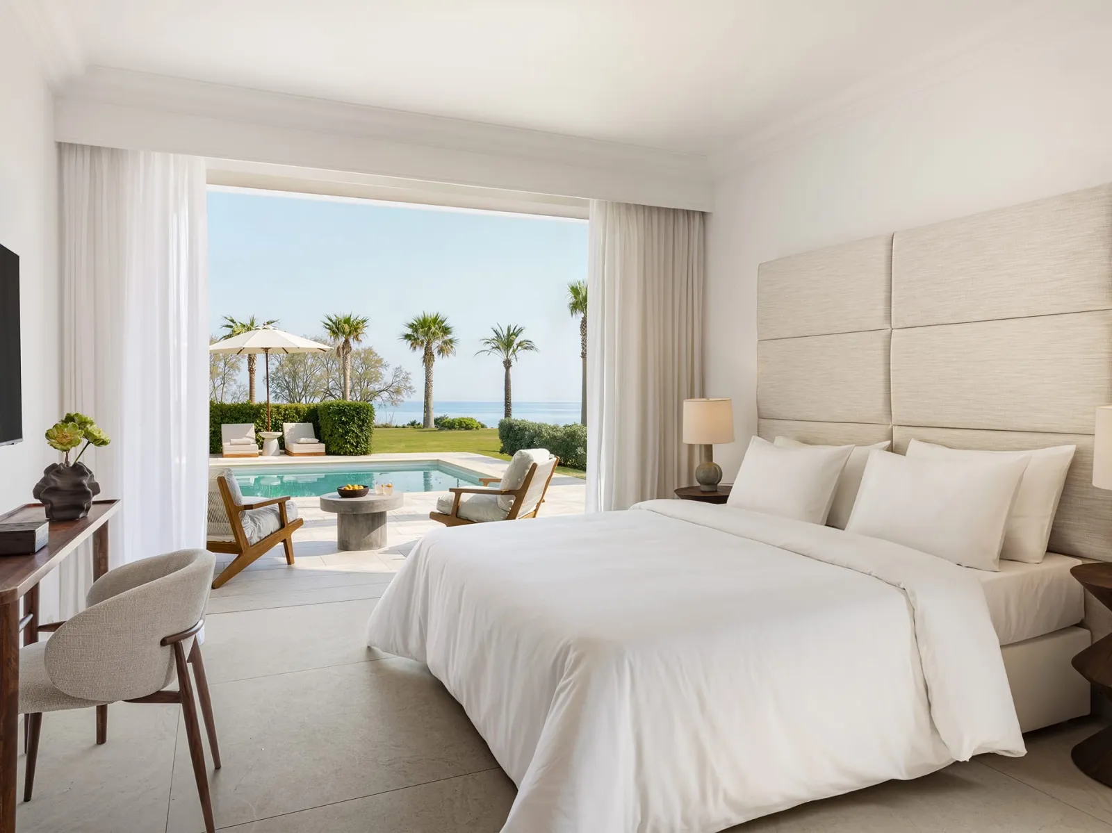 Luxury Family Suite Sea View Private Pool