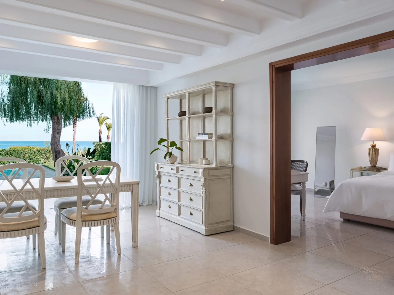 4-Bedroom Villa Beachfront with Private Pool