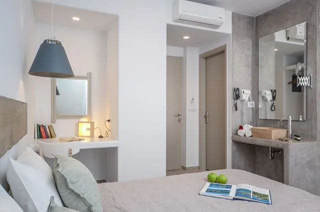 Honeymoon Suite