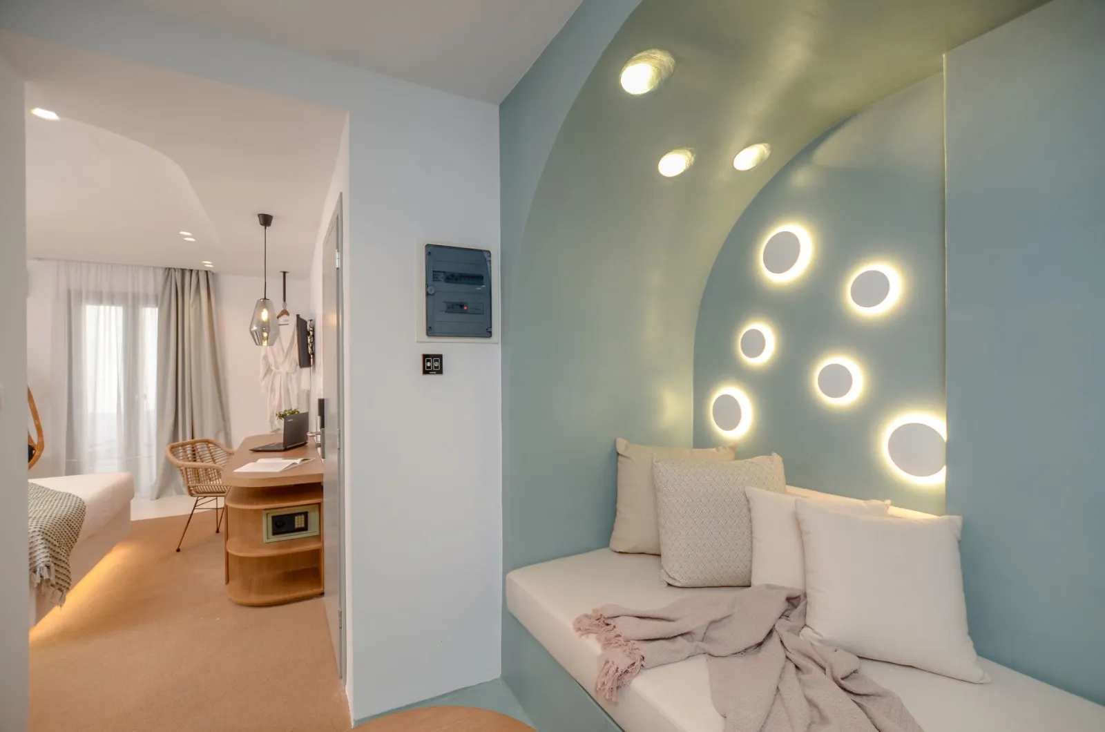 Achilles superior suite with steam bath and outdoor hottub