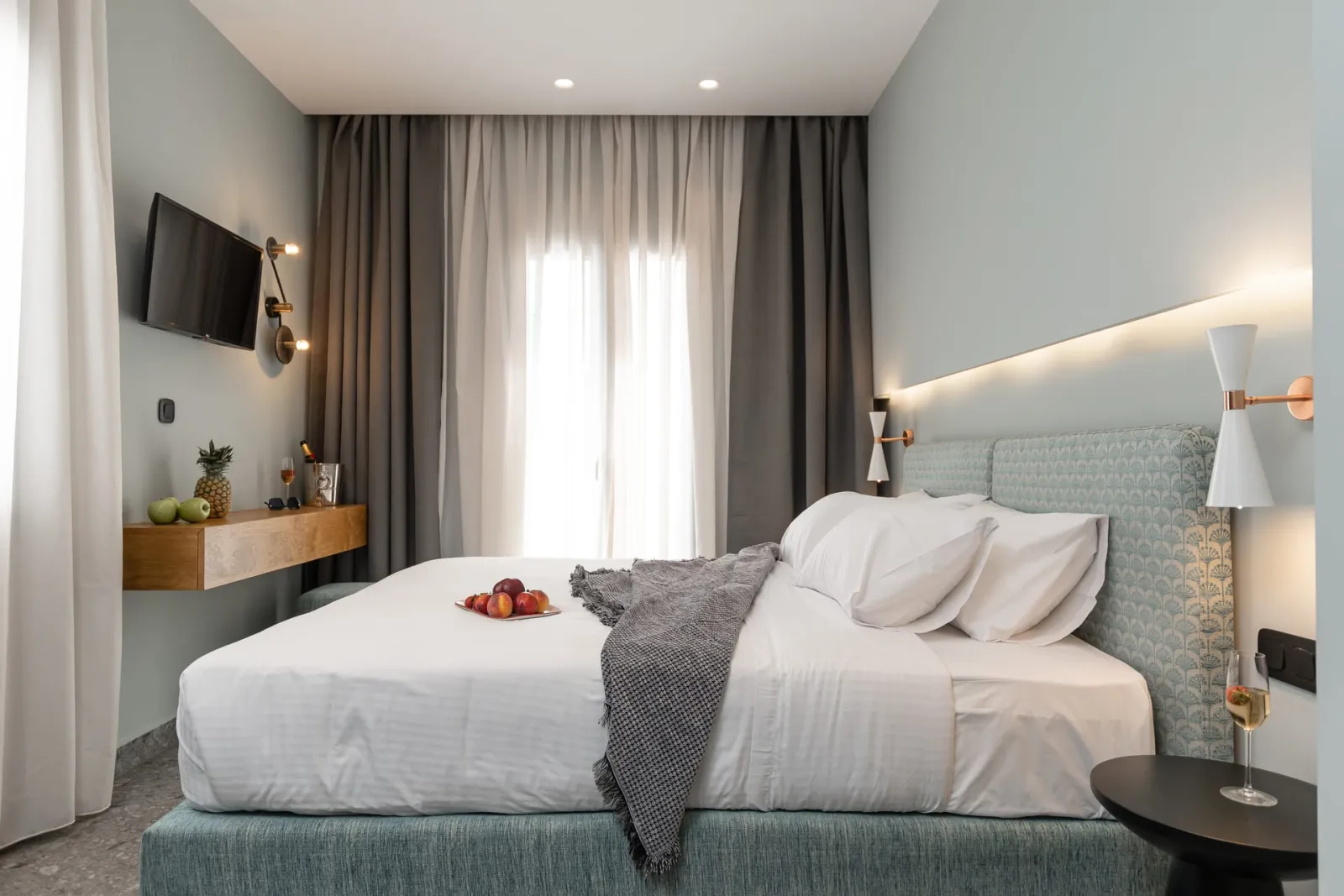 DELUXE DOUBLE/TWIN WITH BALCONY