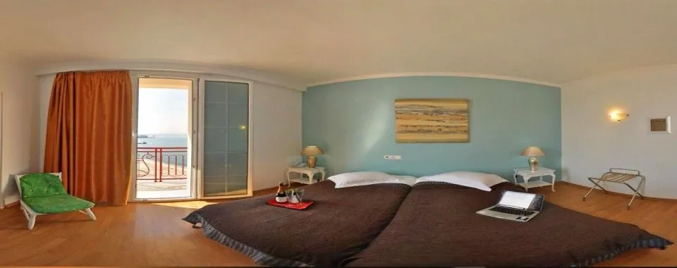 Superior Room with balcony and sea view