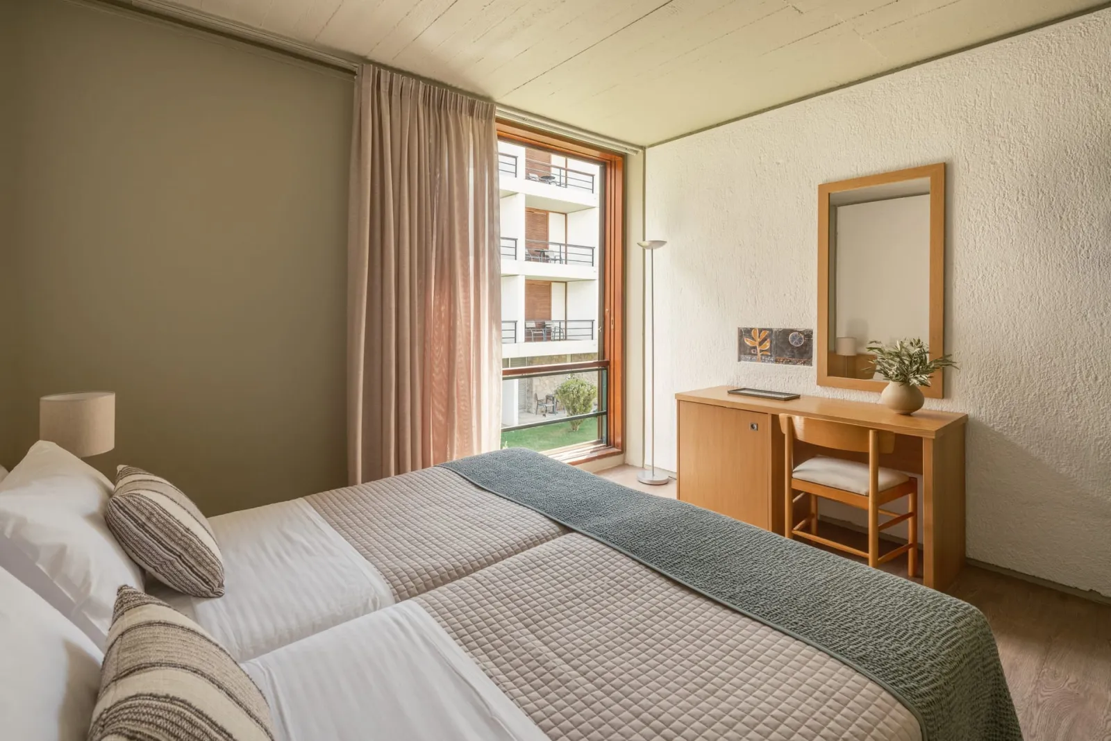Courtyard View Room Twin/Double