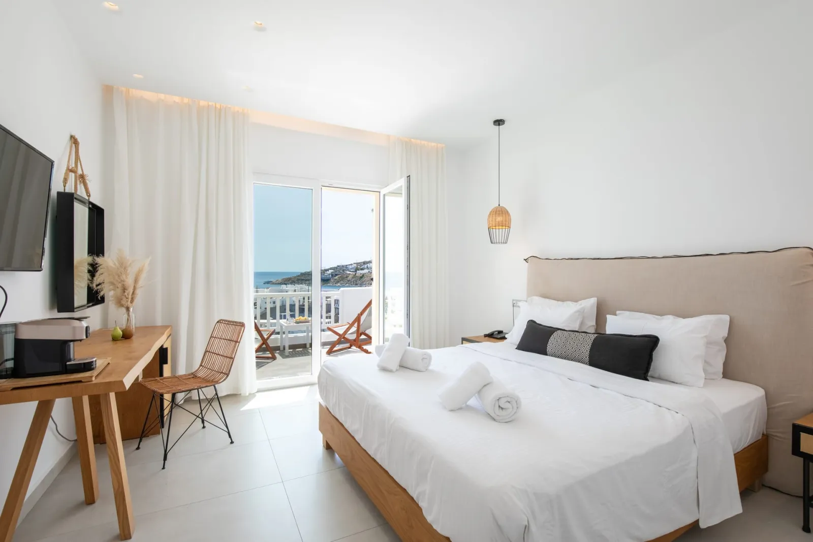 Deluxe Two Bedroom Family Room Sea View