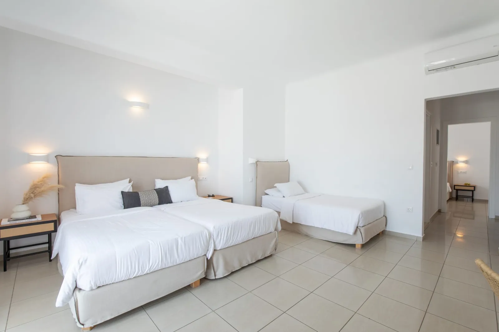 Deluxe Two Bedroom Family Room Side Sea View