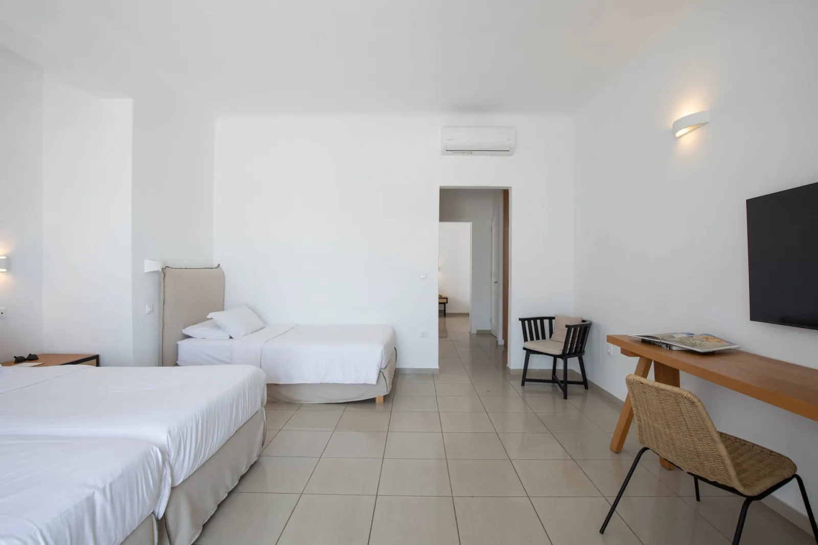 Deluxe Two Bedroom Family Room Side Sea View