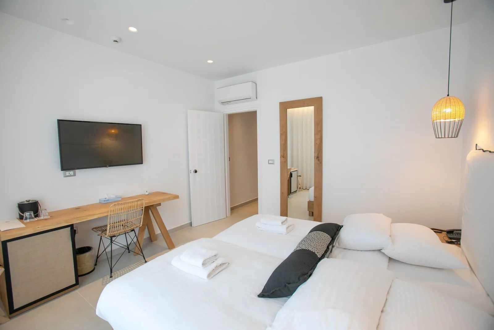 Deluxe Double Room Side Sea View