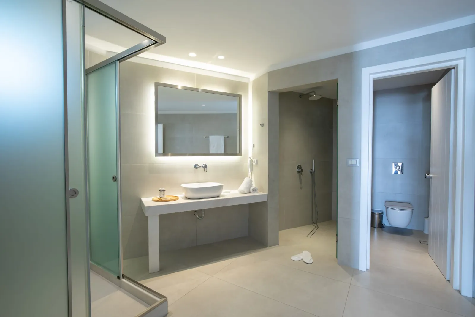 Deluxe Quadruple Room Sea View [up to 4 Guests]