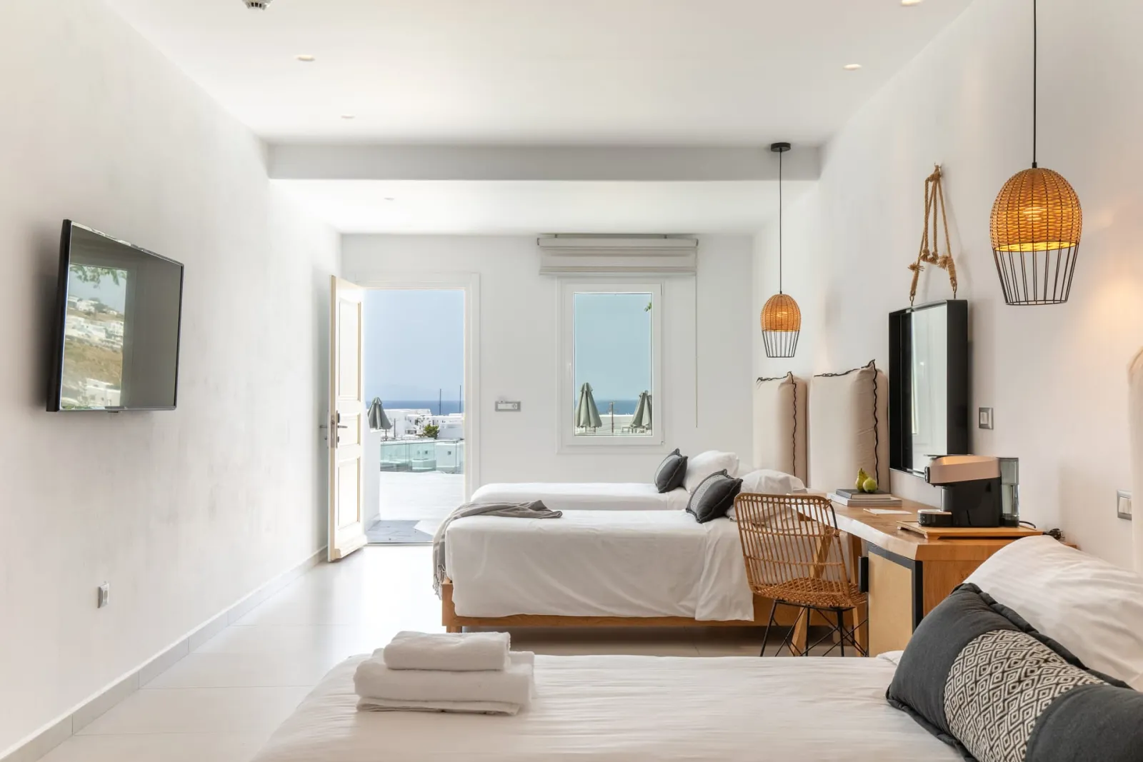Deluxe Quadruple Room Sea View [up to 4 Guests]