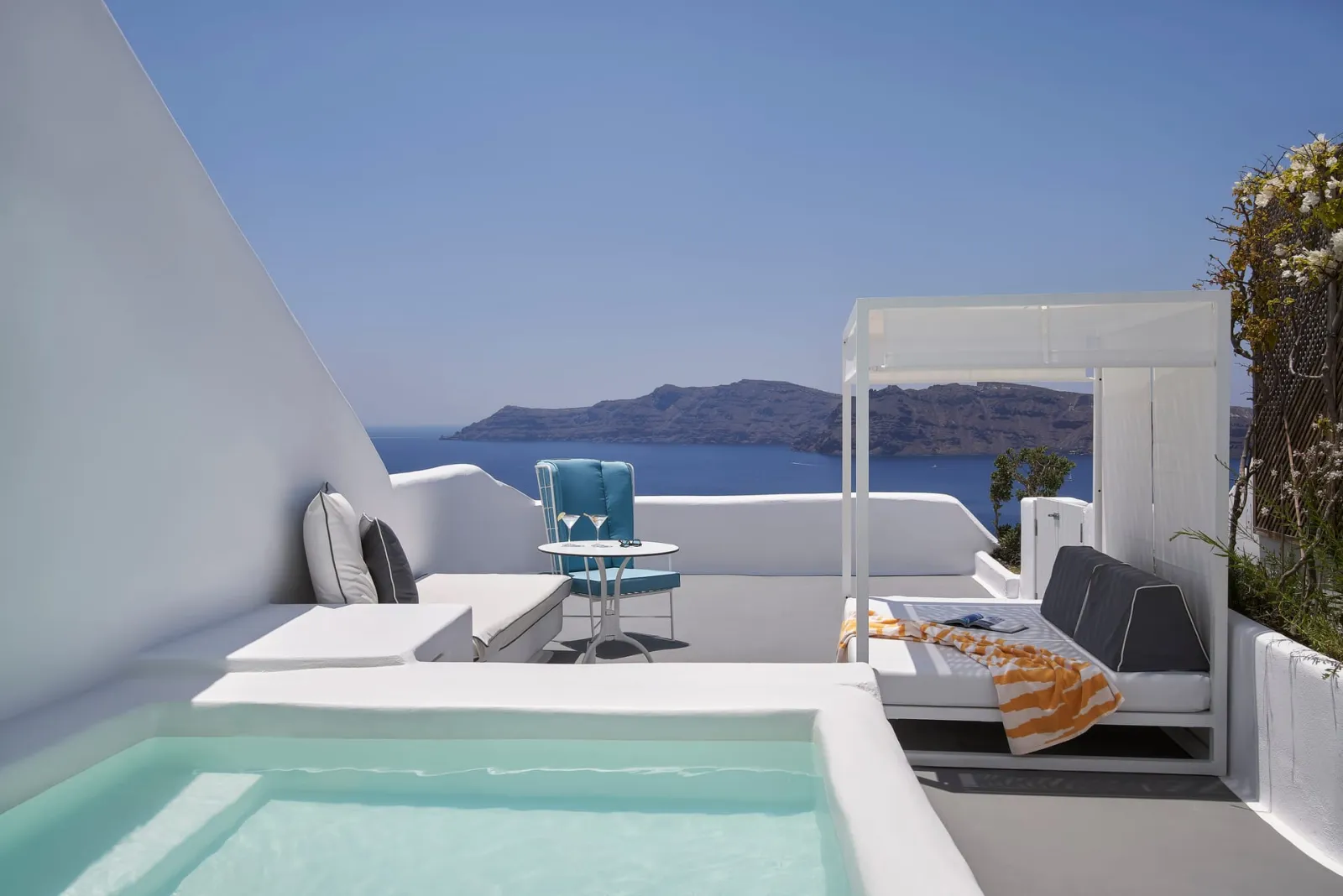 The Open Courtyard Suite - Gea House