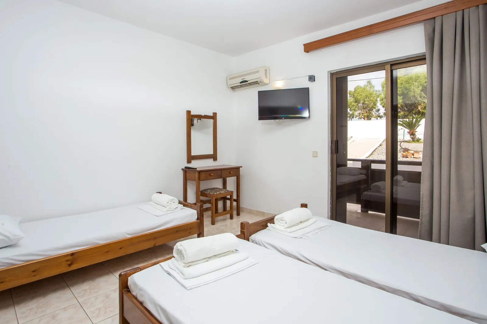 Triple Room