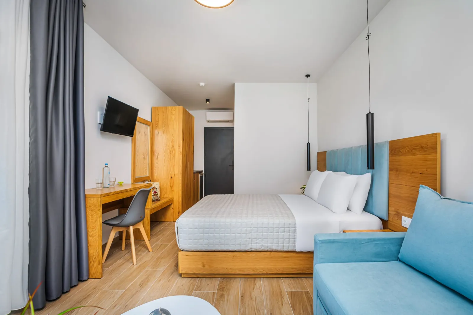 Triple Room with Pool View