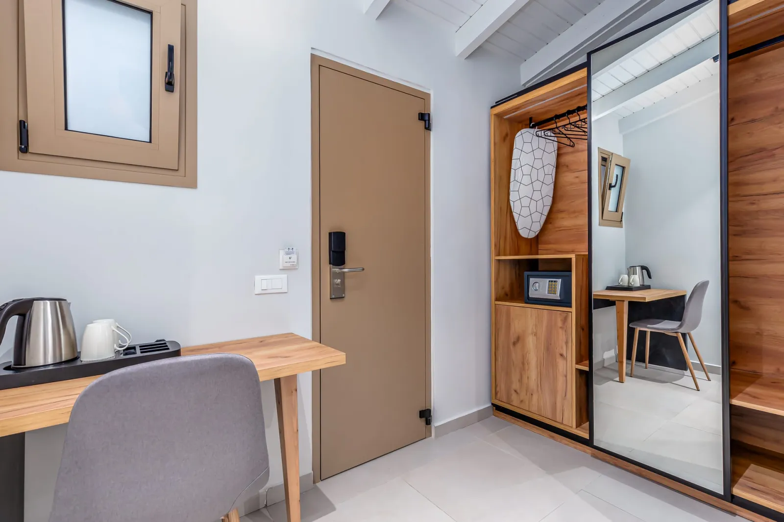 Luxury Room with Private Plunge Pool & Sea View
