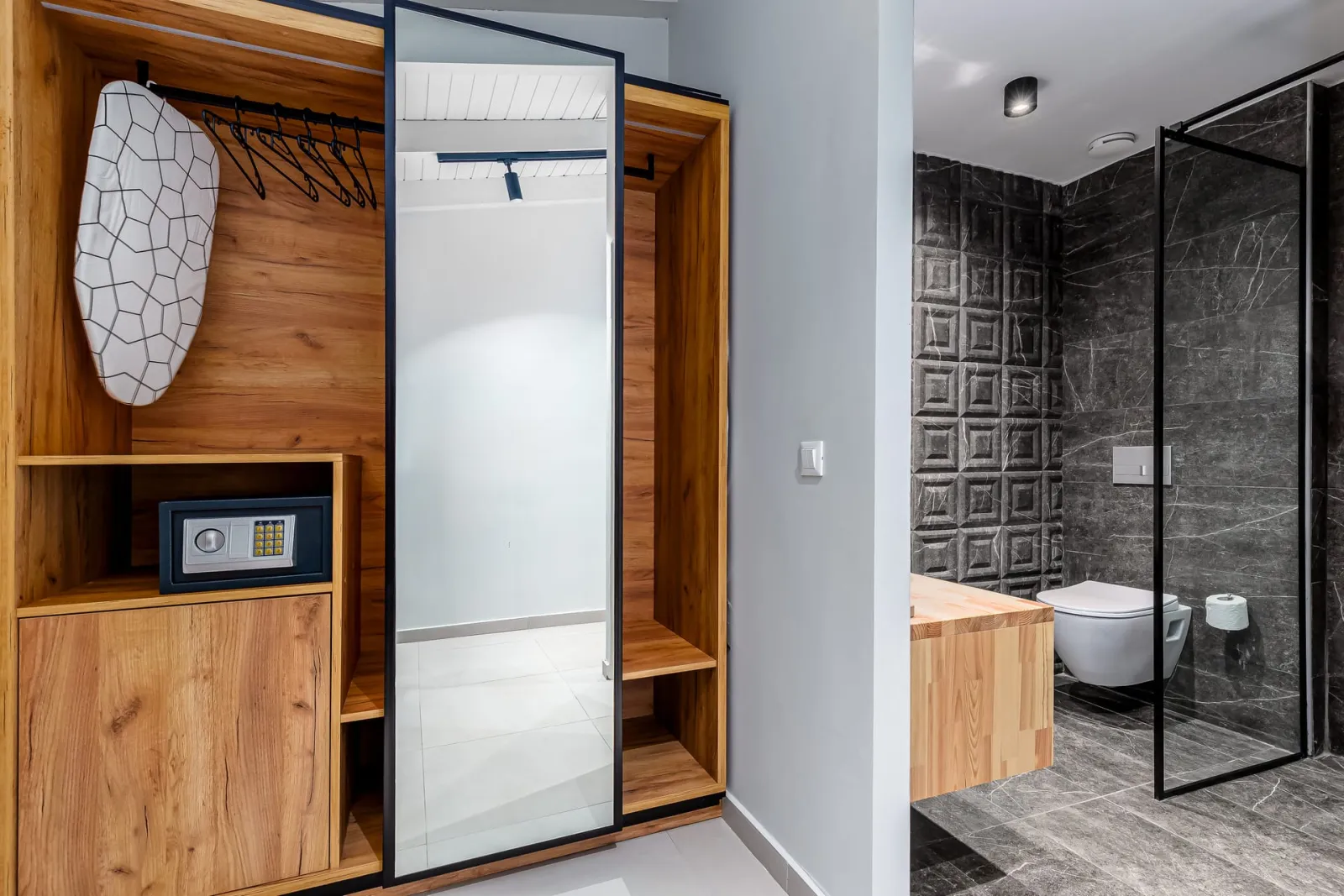 Luxury Room with Private Plunge Pool & Sea View