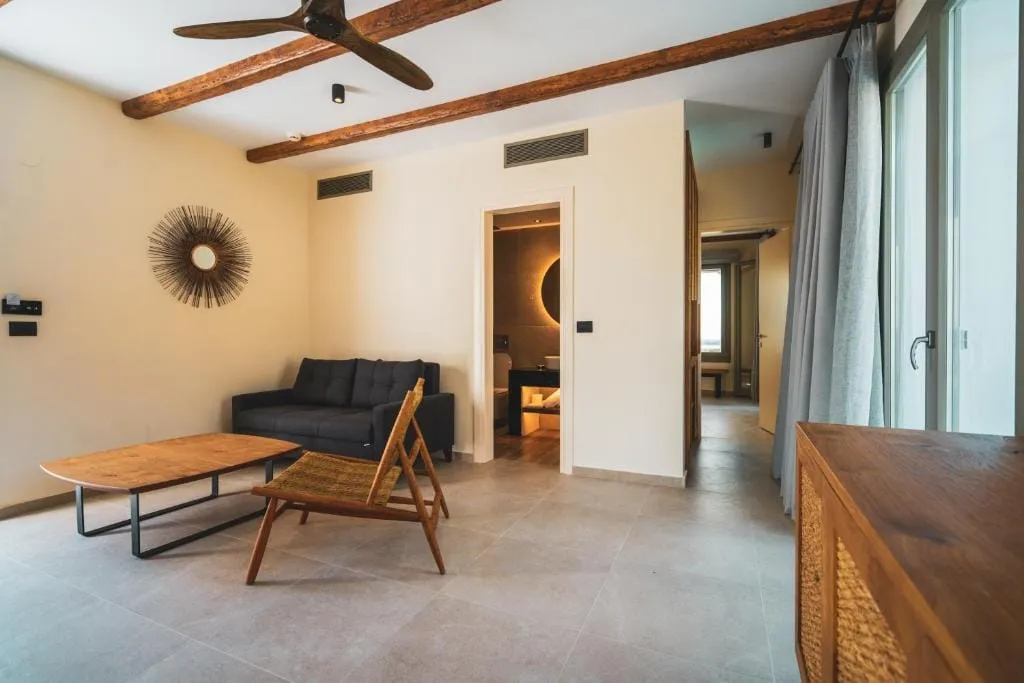 Premium Two - Space Suite With Private Pool and Sea View