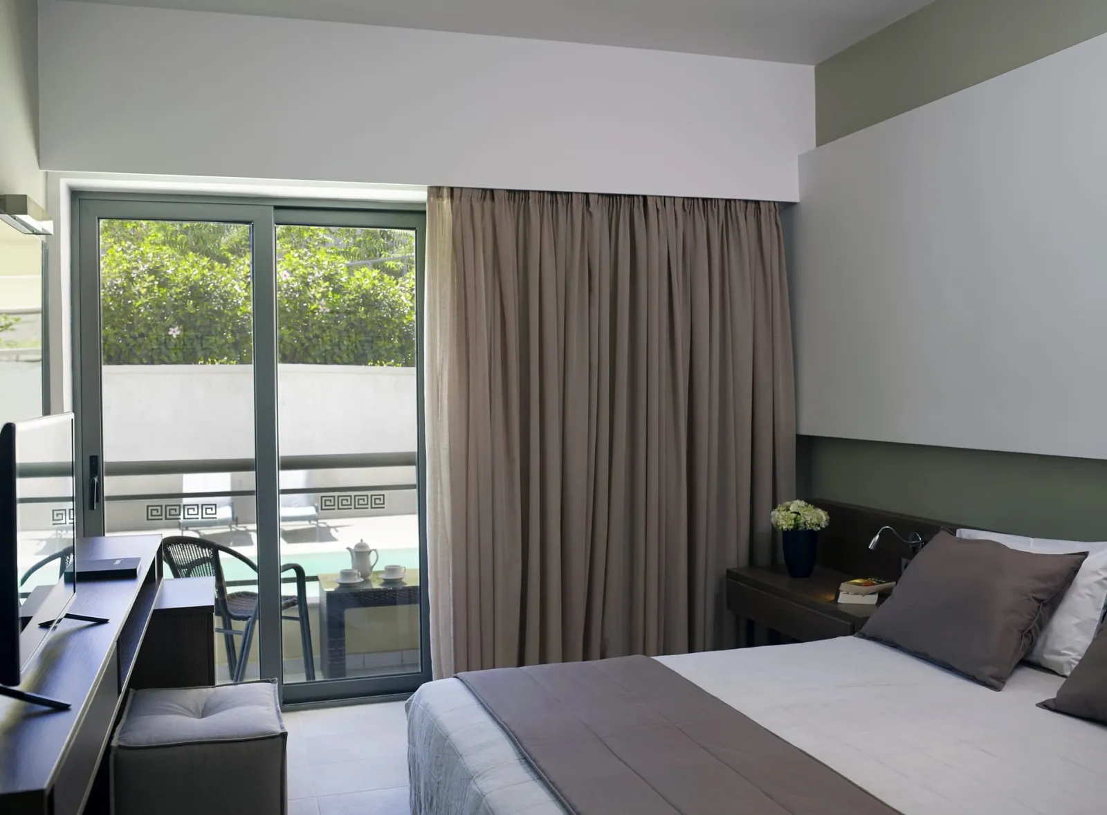 Superior Double Room with Pool View