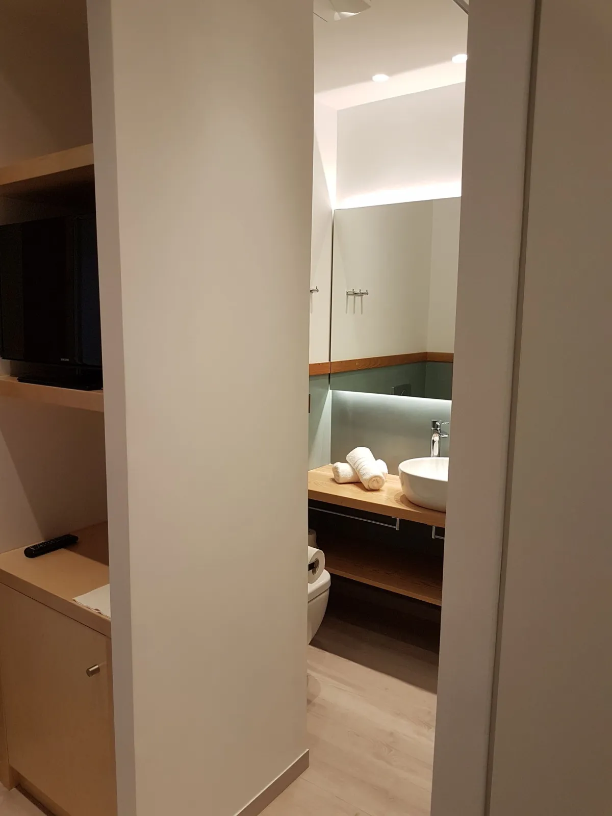 Room I - Double Room with Window Ground Floor