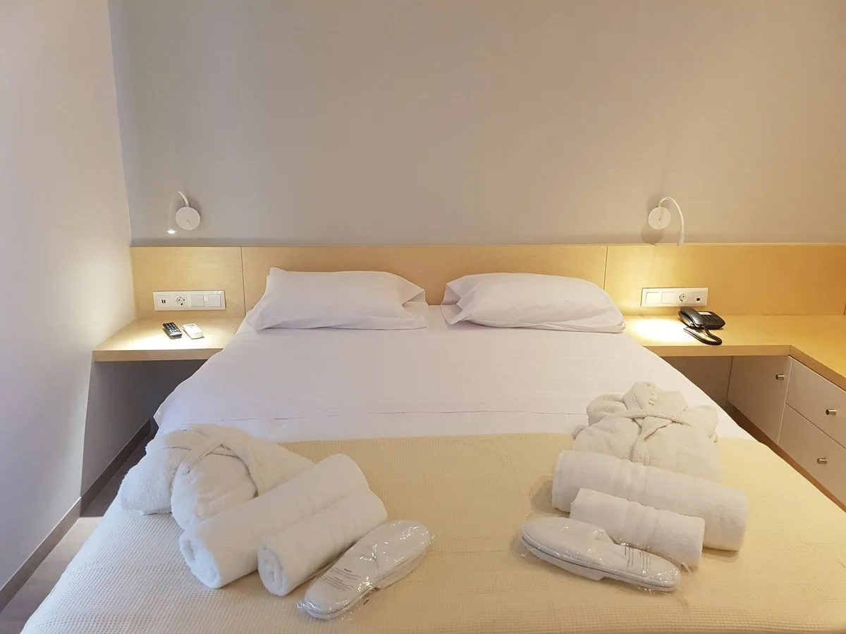 Room II - Double Room with Window First Floor