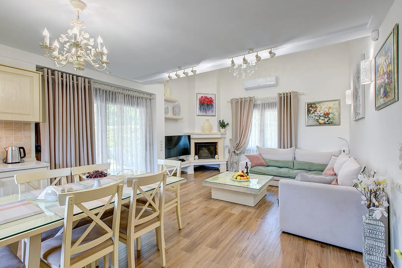 Artemisia Villa