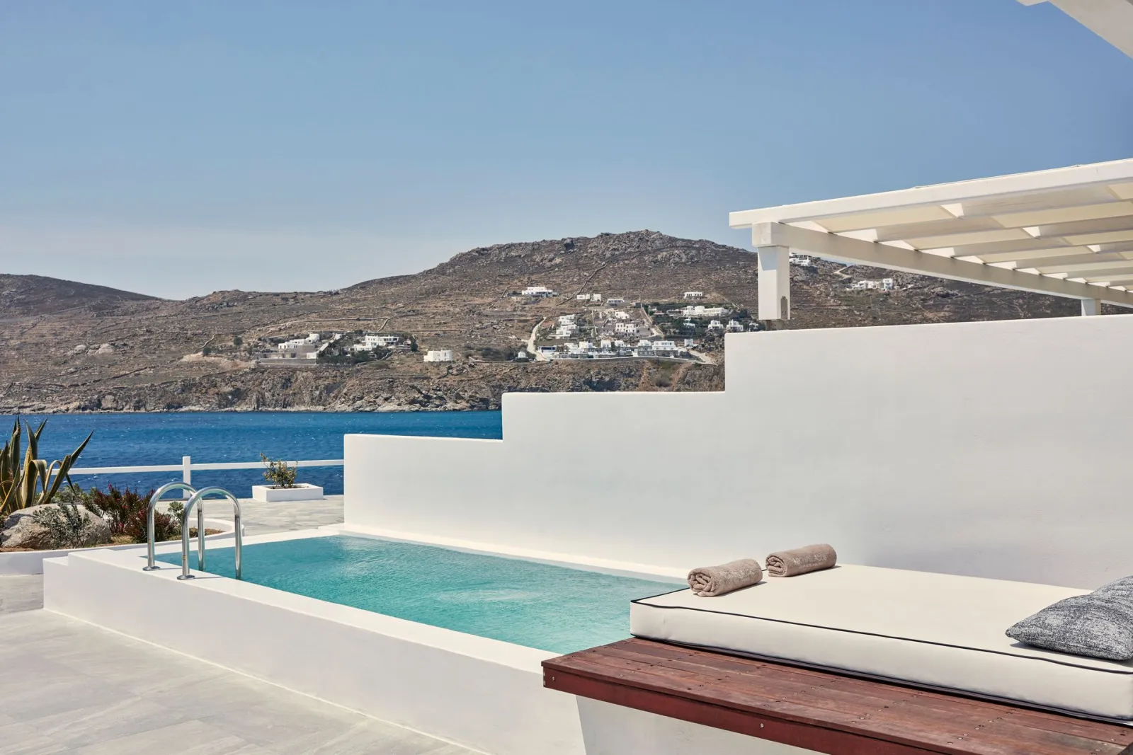 Signature Private Pool Sea View Suite