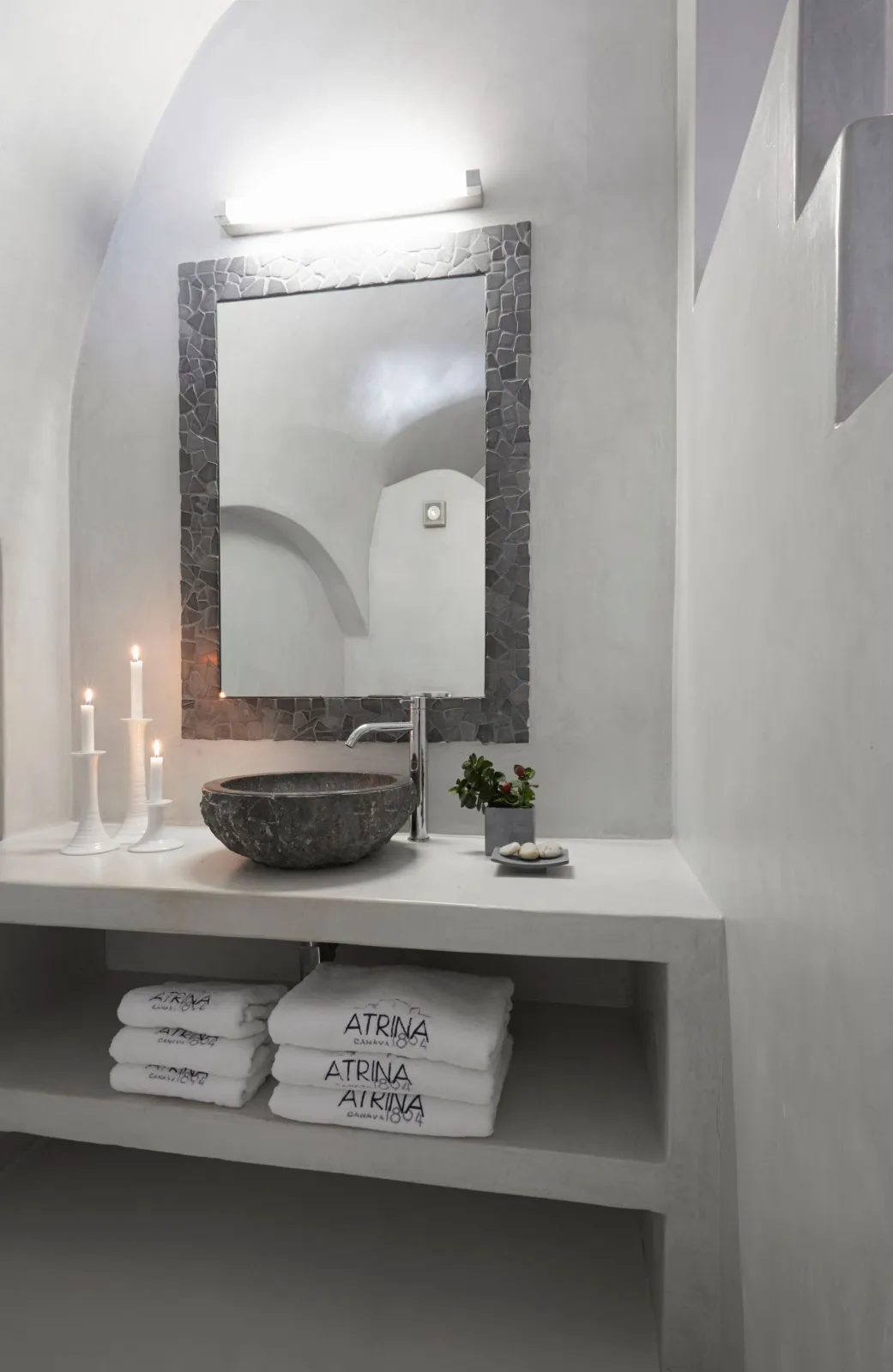 Honeymoon Suite with Jacuzzi