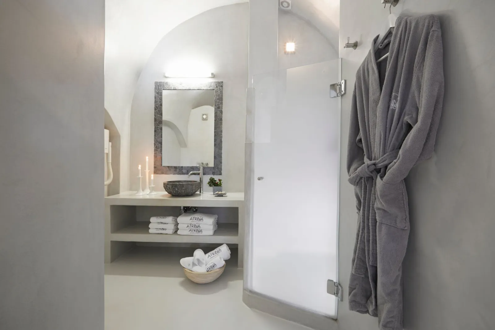Honeymoon Suite with Jacuzzi