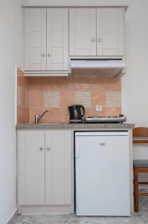 Studio (2 Adults)