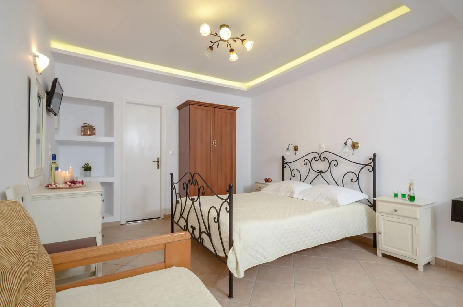 Semi-Basement (3 Adults)