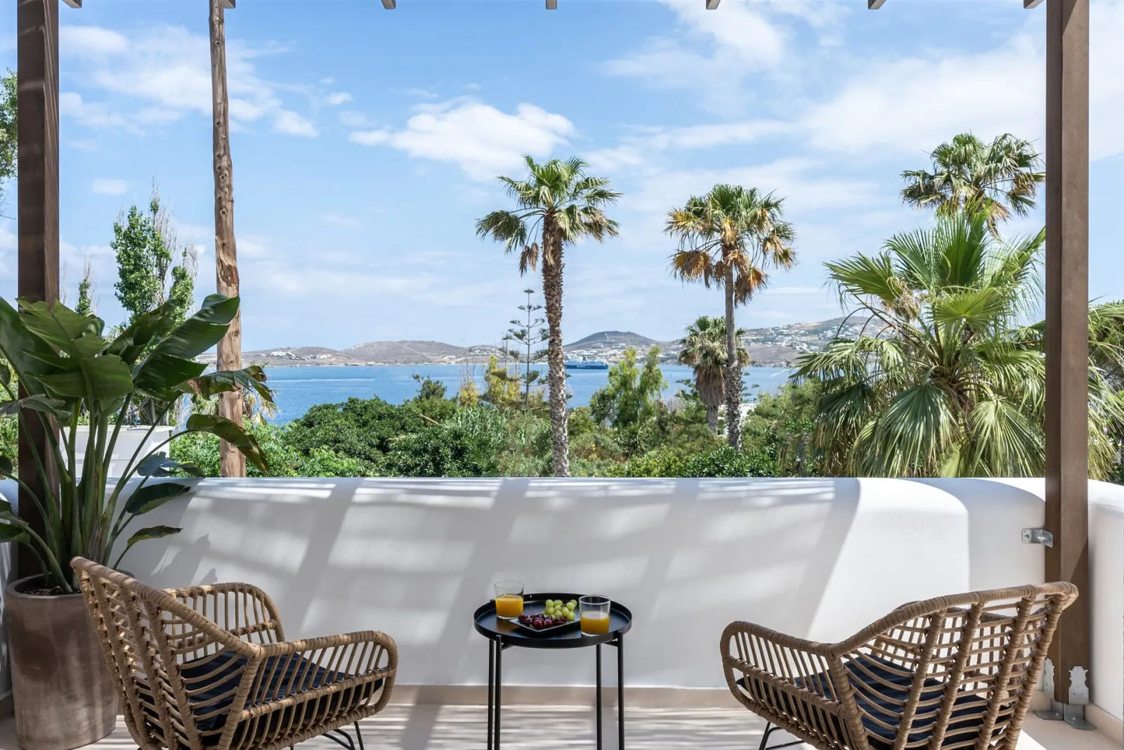 Deluxe Double w/ Balcony &amp; Sea View