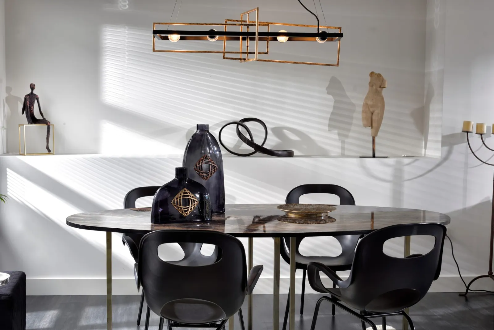 Ater Albus Senior Loft | Acropolis View