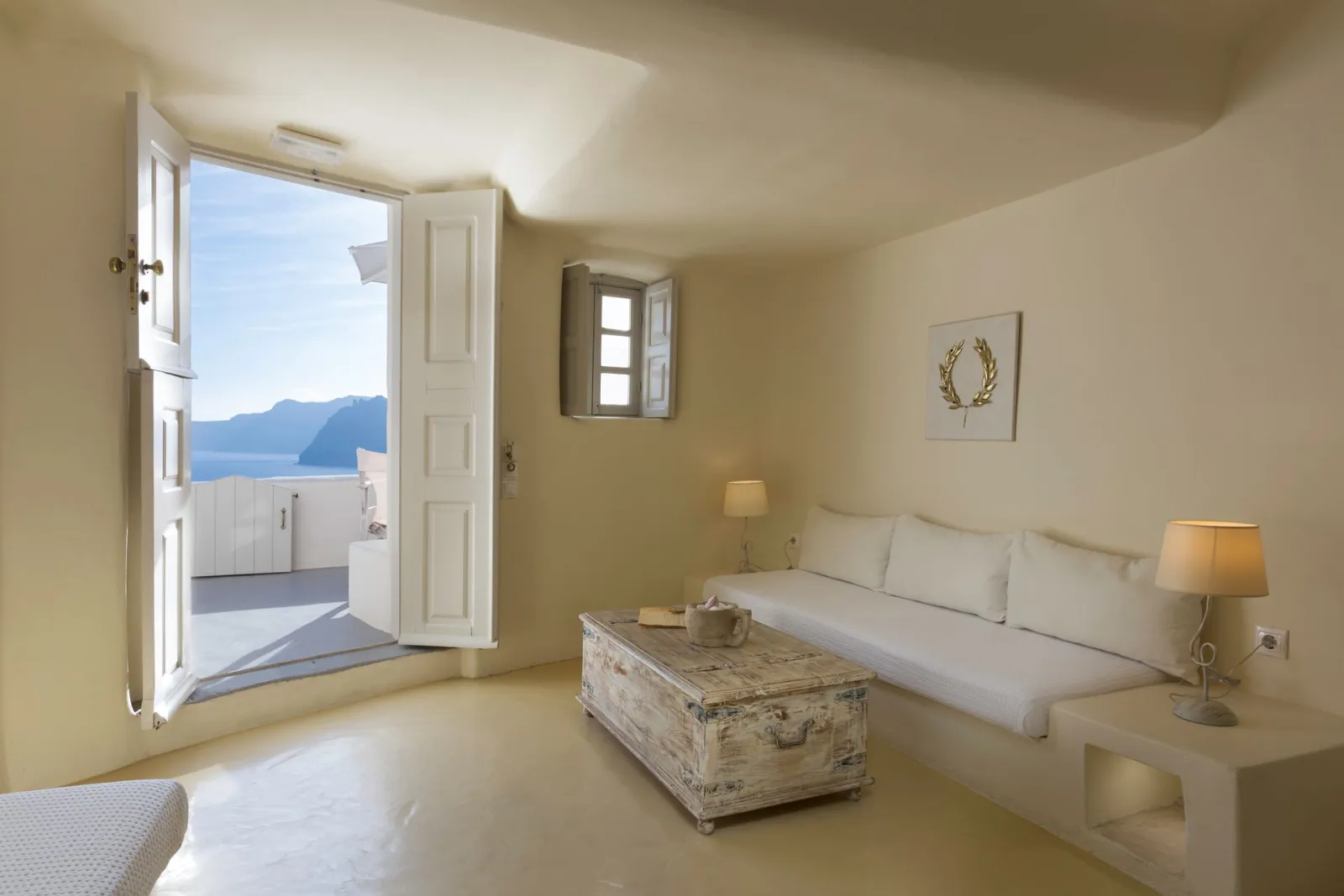 Honeymoon Cave Suite with Caldera &amp; Sea View