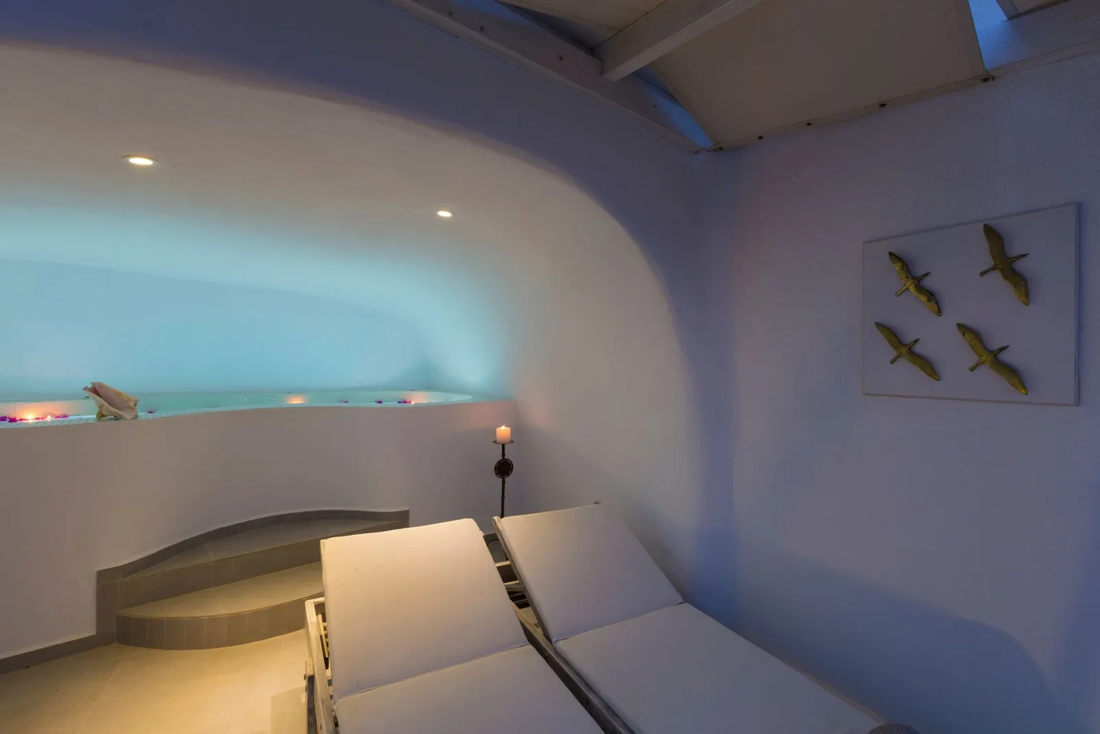 Honeymoon Cave Suite with Outdoor Hot Tub Caldera &amp; Sea View