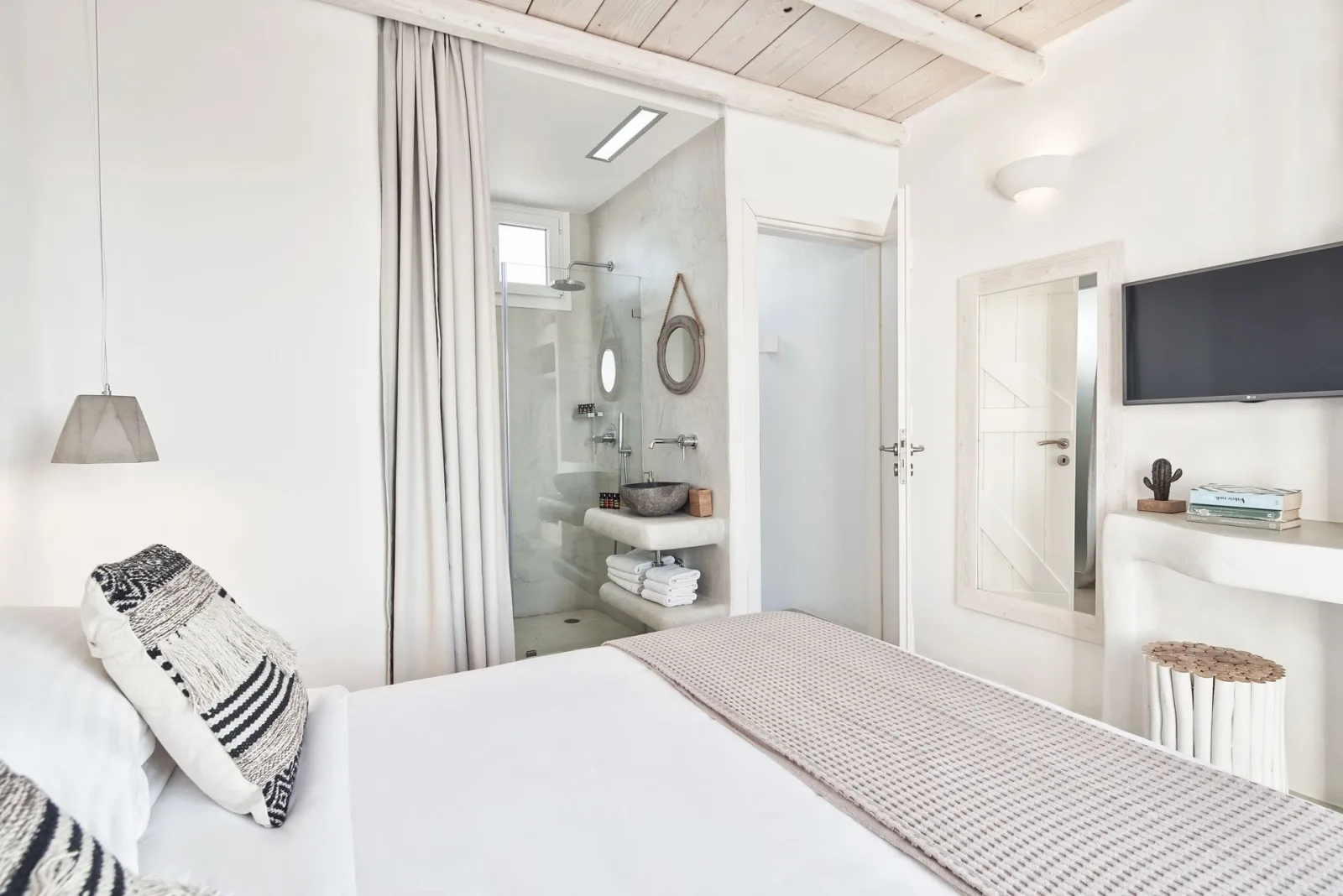 Two Bedroom Executive Villa Sea View with Private Pool &amp; Outdoor Jacuzzi